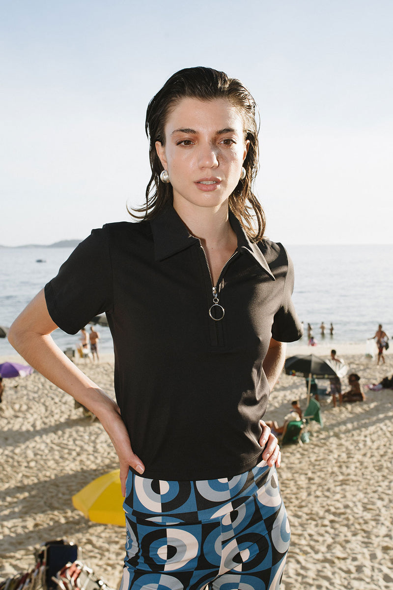 Camisa Polo Preta por Angelica Bucci - COSMO