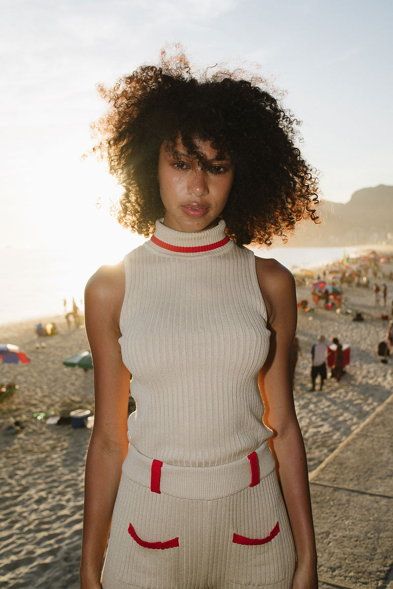 Blusa Gola Alta Tricot Bege por Angelica Bucci - COSMO