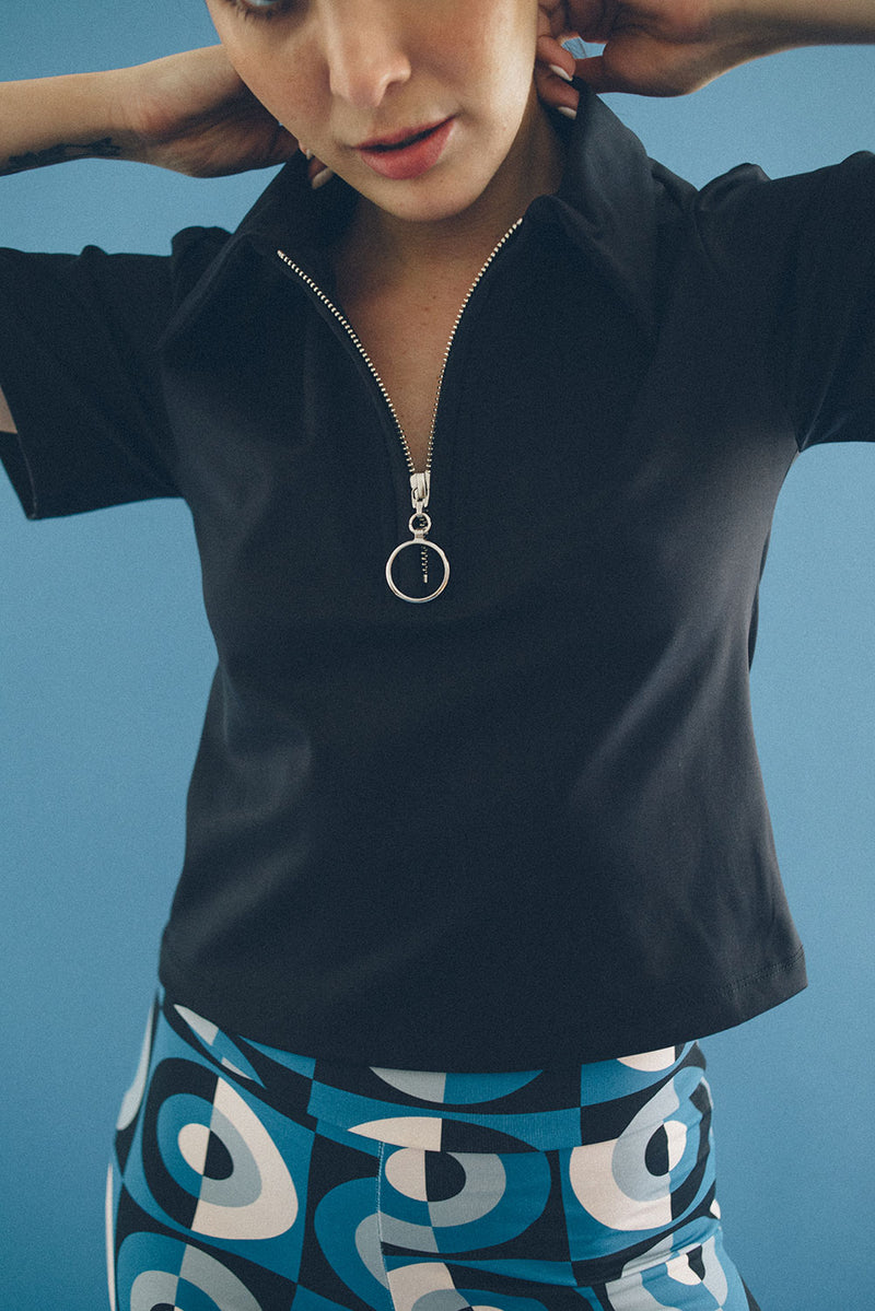 Camisa Polo Preta por Angelica Bucci - COSMO