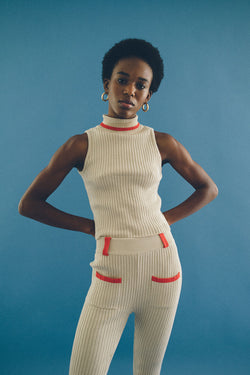 Blusa Gola Alta Tricot Bege por Angelica Bucci - COSMO