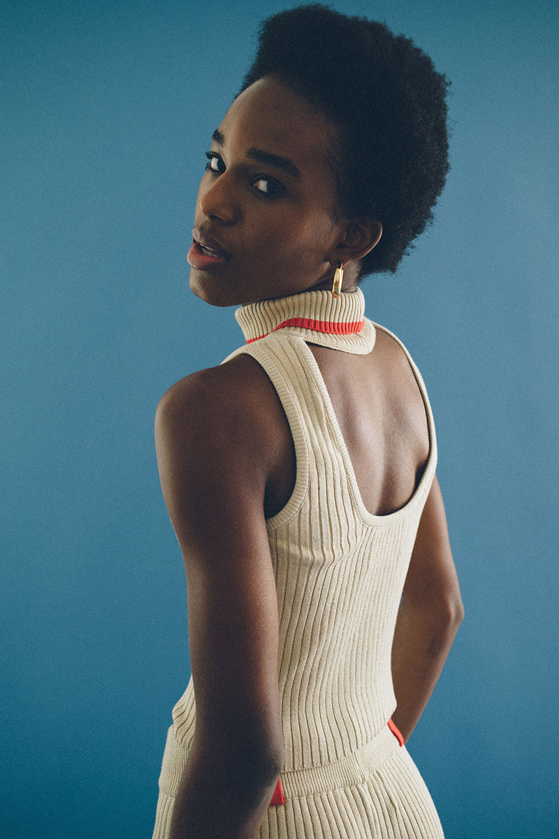 Blusa Gola Alta Tricot Bege por Angelica Bucci - COSMO
