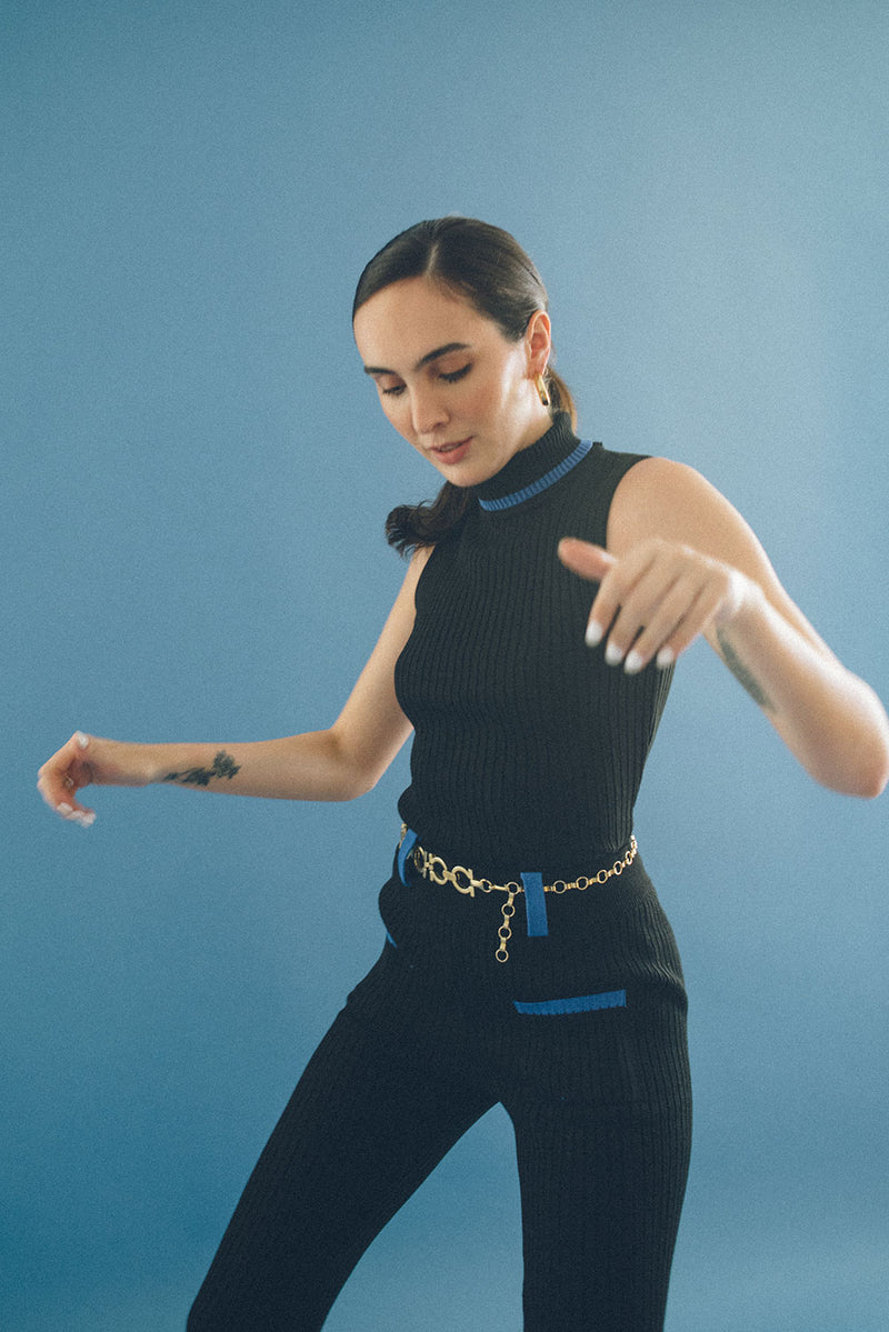 Blusa Gola Alta Tricot Preta por Angelica Bucci - COSMO