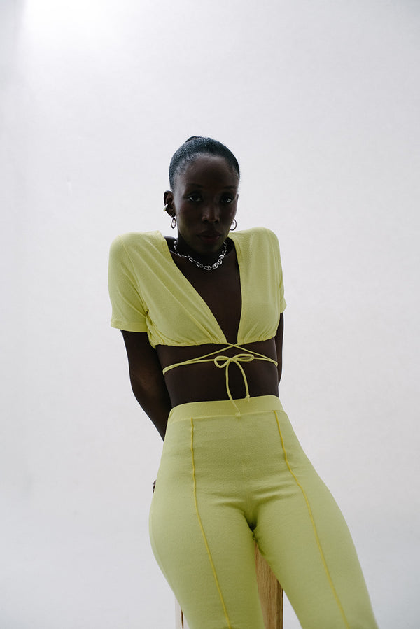 Top Tavi Férias Amarelo - COSMO